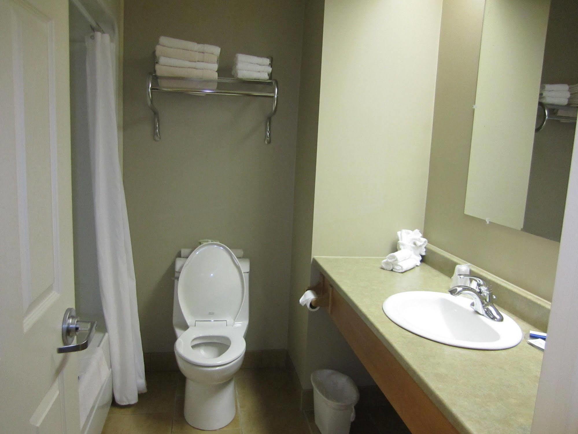 Auberge Bouctouche Inn & Suites Dış mekan fotoğraf